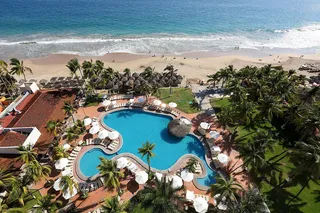 To Cruise or Resort? That Is the Question!